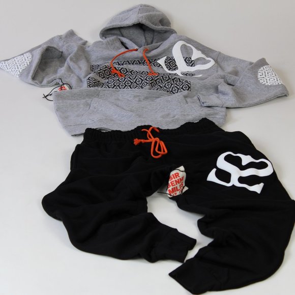 THE PREMIUM Hoody - Picture 1 of 13